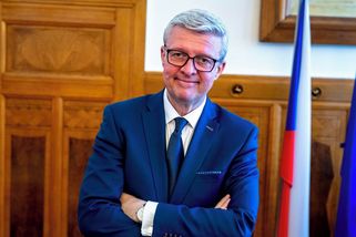 Vláda zváží obnovení regulace cen benzínu a nafty, říká Havlíček - Novinky